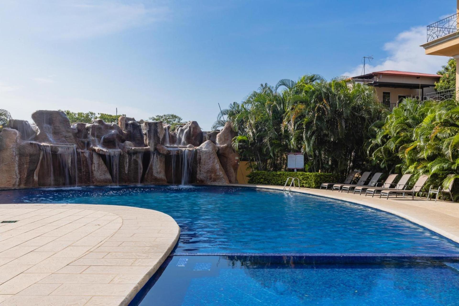 Sunrise 6- Ocean View 2 Bedroom Condo, Steps To The Beach Тамариндо Екстериор снимка